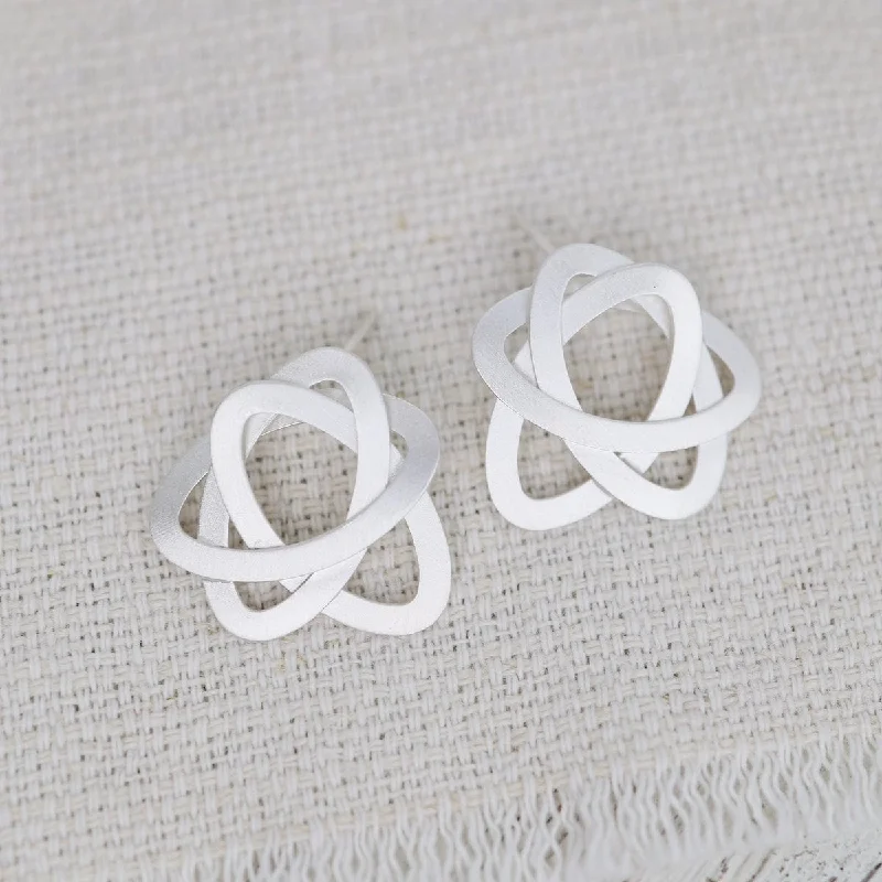 Shuffled Triple Oval Link Post Earrings