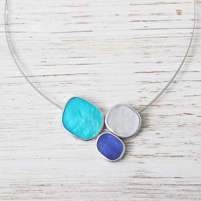 Turquoise Piece Kidney Resin Necklace