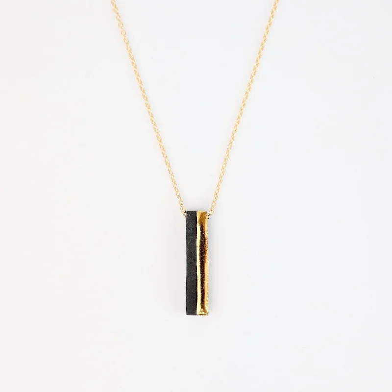 Black Bar 2 Necklace