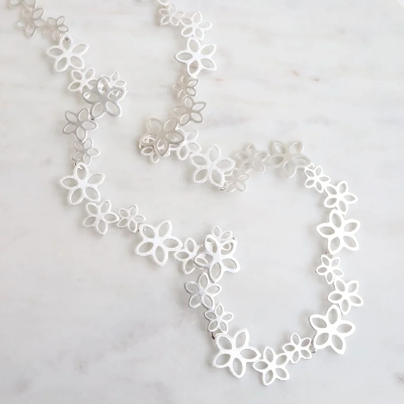 Jasmine Alternating Flower Necklace